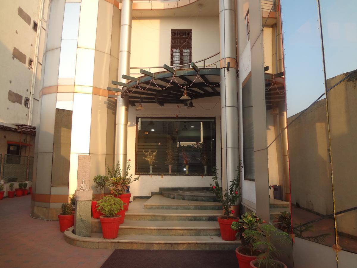 Hotel Airport Residency Ahmedabad Bagian luar foto