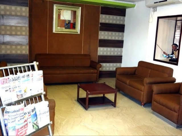 Hotel Airport Residency Ahmedabad Bagian luar foto